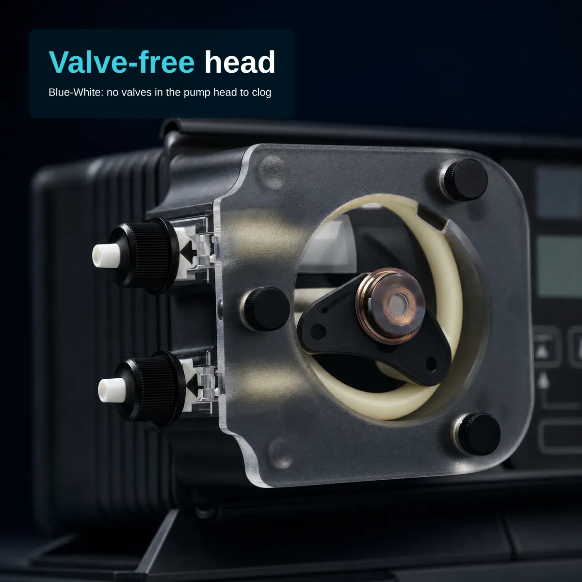 Close-up of the Blue-White A-100NV pump head: clear cover with four black knobs, a cream flexible tube looped around a black rotor on a metal hub, two white barbed fittings with black nuts on the left, the control panel blurred at the right edge. Overlay text top-left: headline "Valve-free head", subtitle "Blue-White: no valves in the pump head to clog".
